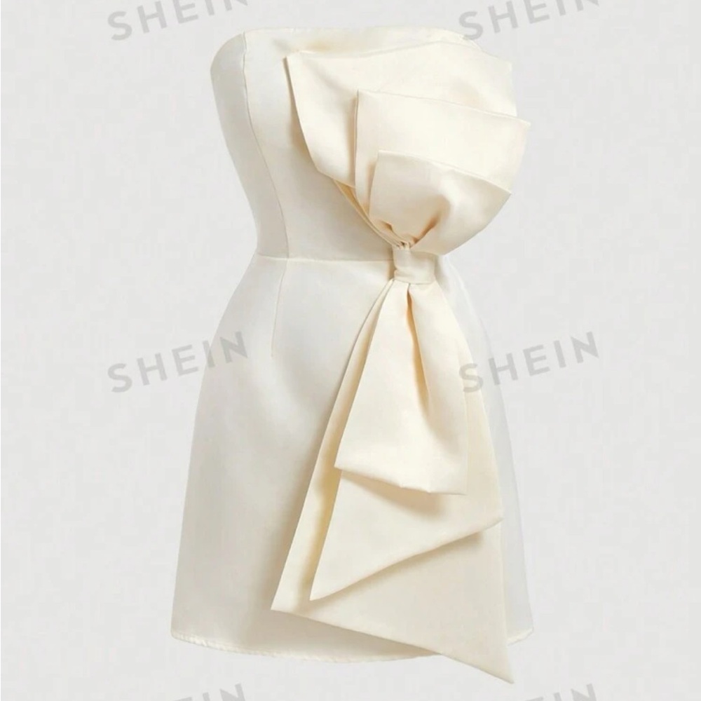 Cream strapless dress with bow